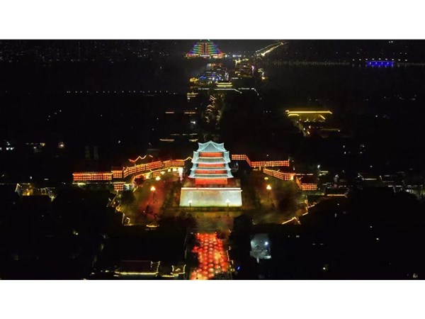 在一起，會(huì)發(fā)光丨2022聊城水上古城幻光新春游園會(huì)1月1日盛大開(kāi)啟?。?！